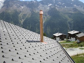 Kamin_ueber_Dach (110)