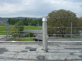 Kamin_ueber_Dach (203)