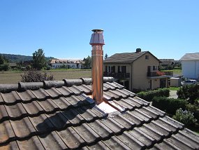 Kamin_ueber_Dach (80)