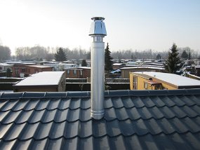 Kamin_ueber_Dach (9)