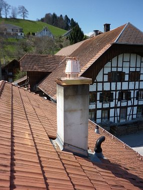 Kamin_ueber_Dach (157)